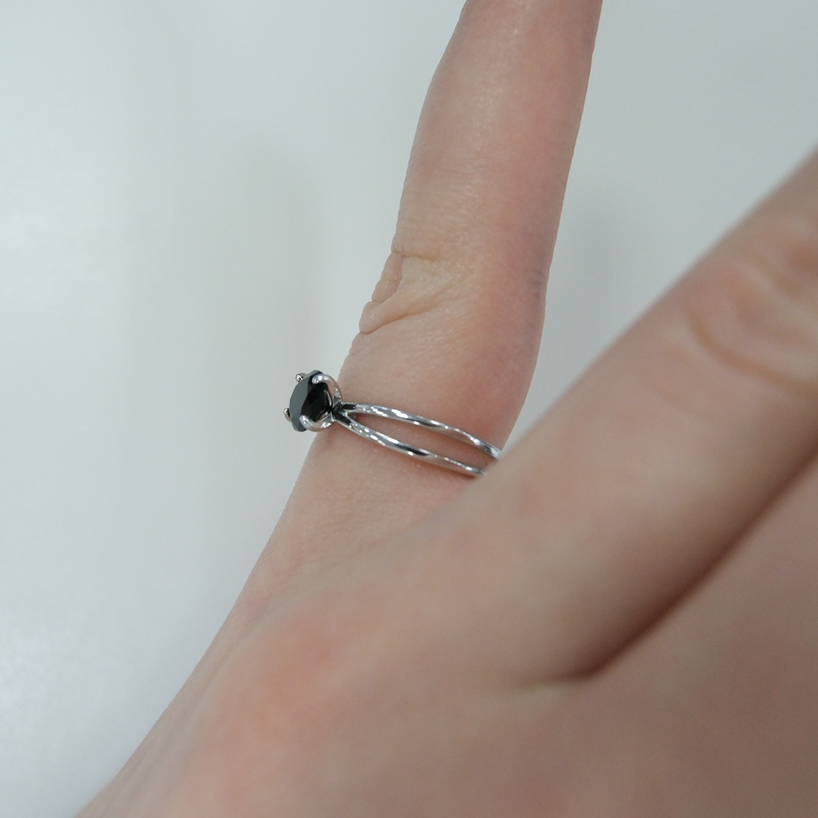 Серебряное кольцо со шпинелью
